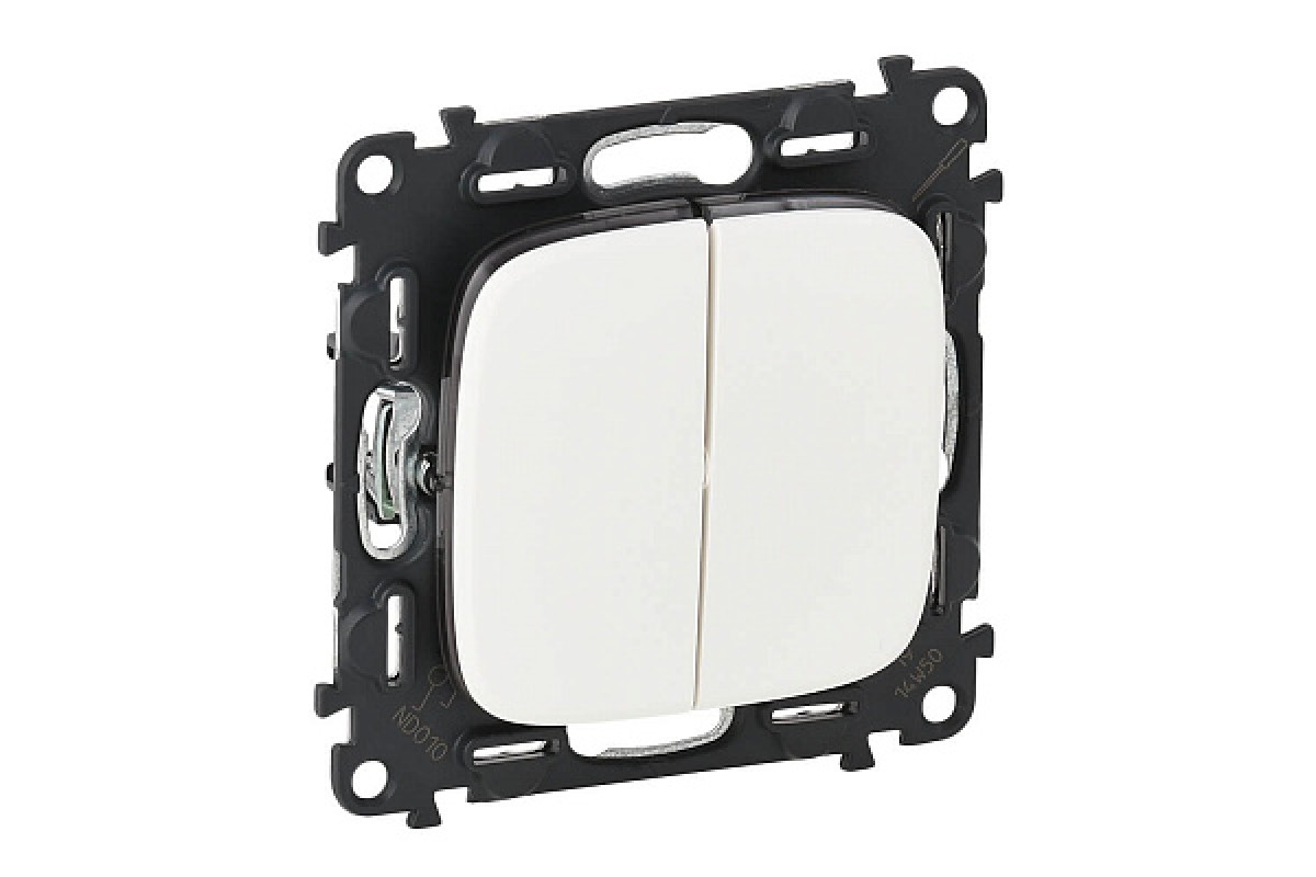 LEGRAND VALENA ALLURE 10A 220V 752705