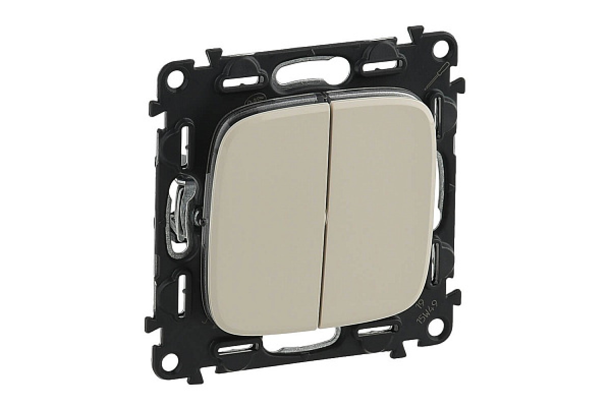 LEGRAND VALENA ALLURE 10A 220V 752805